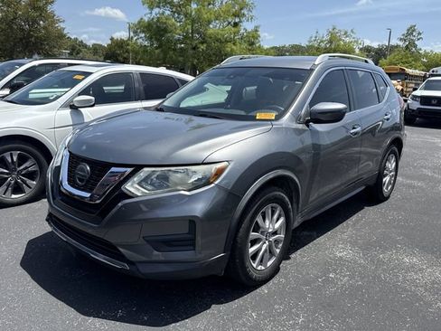 Used 2019 Nissan Rogue SV FWD image 2