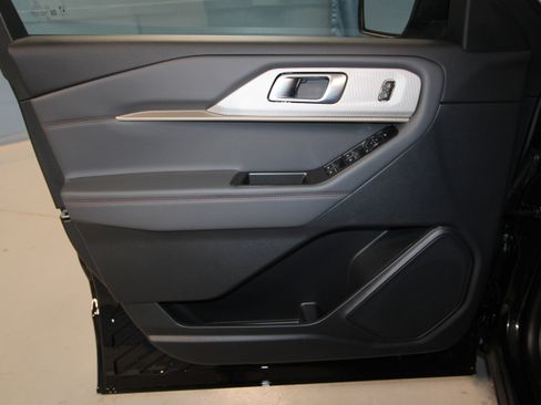 New 2026 Ford Explorer Active image 4