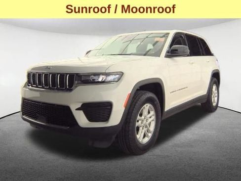 Used 2023 Jeep Grand Cherokee Laredo w/ Luxury Tech Group I image 4