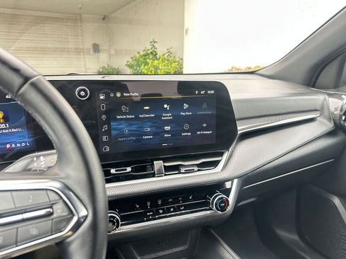 Used 2025 Chevrolet Equinox LT image 21