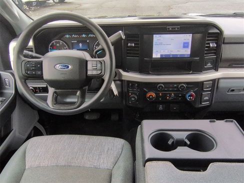 Used 2025 Ford F250 XLT w/ FX4 Off-Road Package image 23