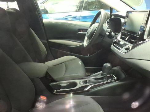Used 2021 Toyota Corolla LE FWD image 10