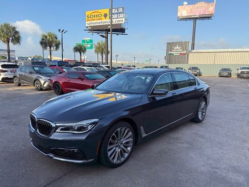 Used 2016 BMW 750i xDrive image 7