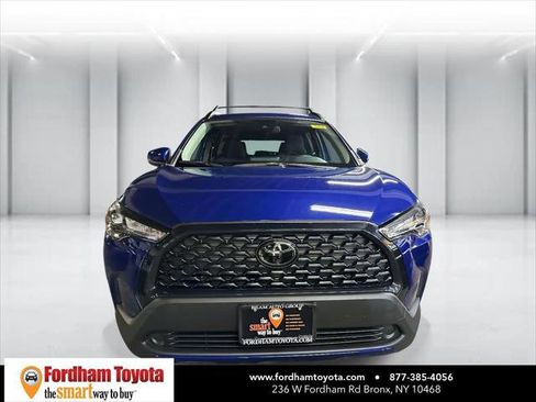 Certified 2022 Toyota Corolla Cross LE image 10