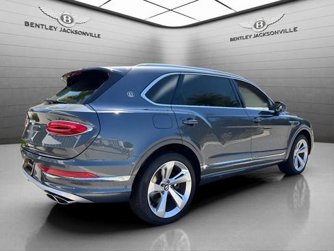 New 2025 Bentley Bentayga Extended Wheelbase image 11