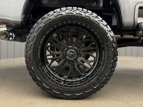 Used 2026 Ford F250 Platinum AWD/4WD image 11