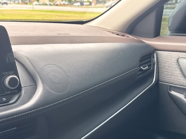 Used 2023 Nissan Rogue S FWD image 35