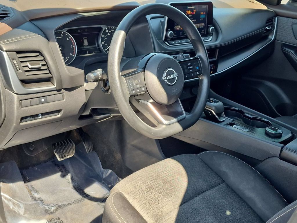 Used 2023 Nissan Rogue SV AWD/4WD image 12