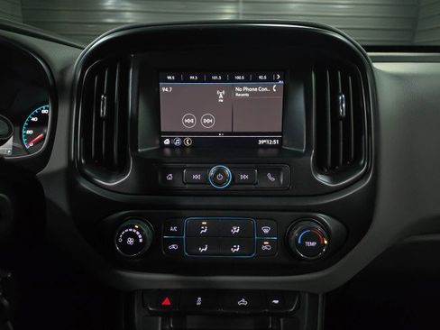 Used 2022 Chevrolet Colorado W/T w/ Custom Special Edition image 24