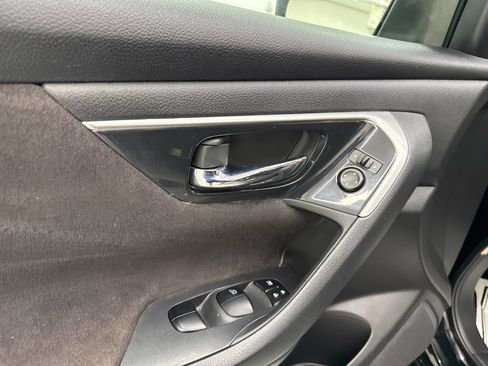 Used 2013 Nissan Altima 2.5 SV FWD image 12
