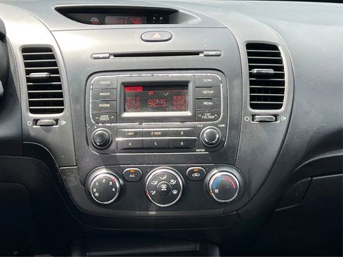 Used 2016 Kia Forte LX image 14