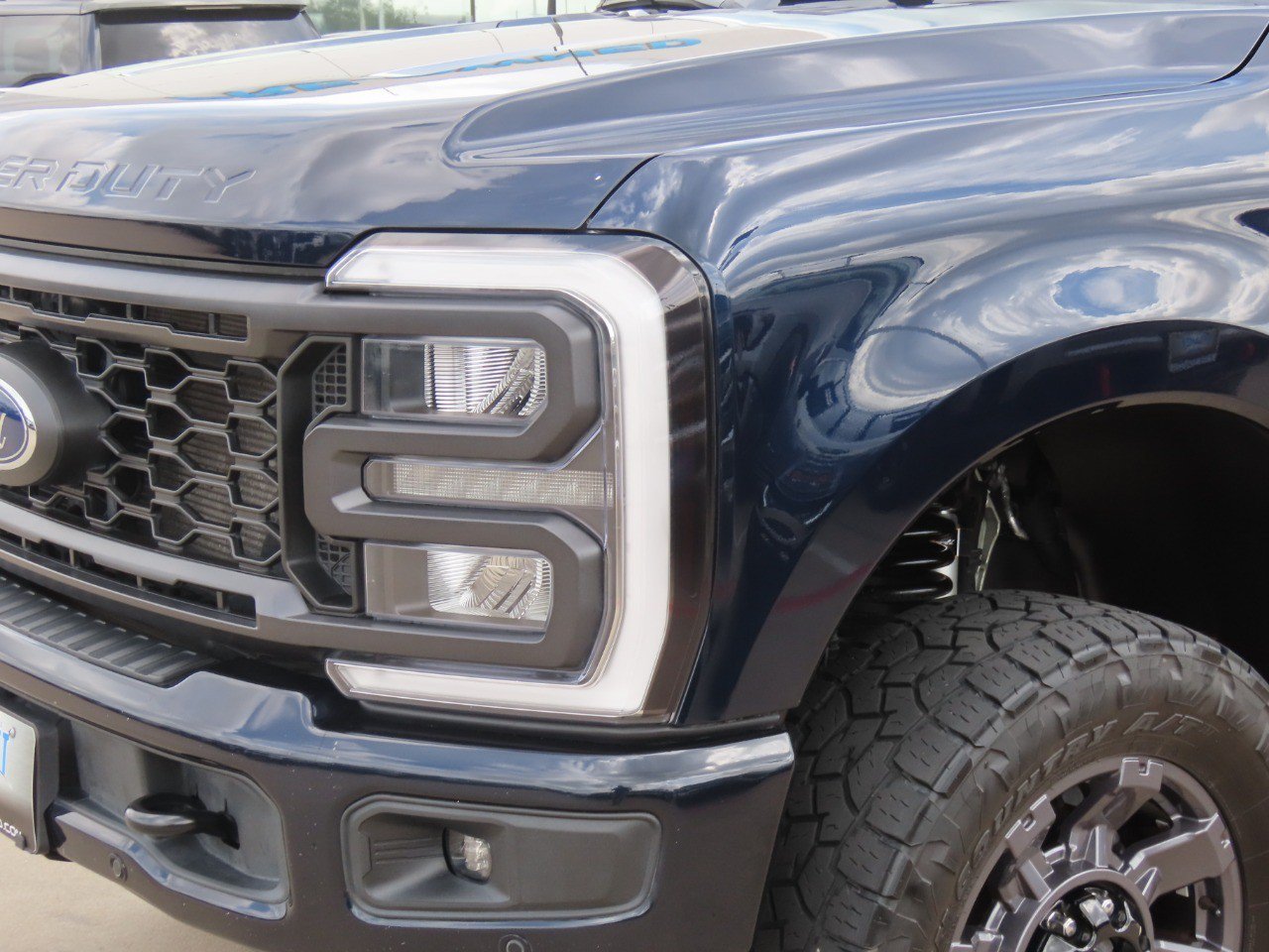 Used 2024 Ford F250 Lariat w/ Lariat Ultimate Package AWD/4WD image 3