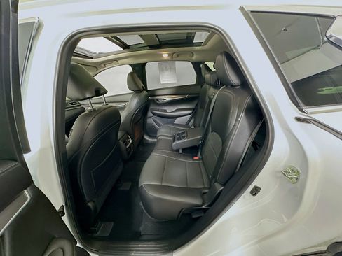 Used 2023 INFINITI QX50 Luxe FWD image 26