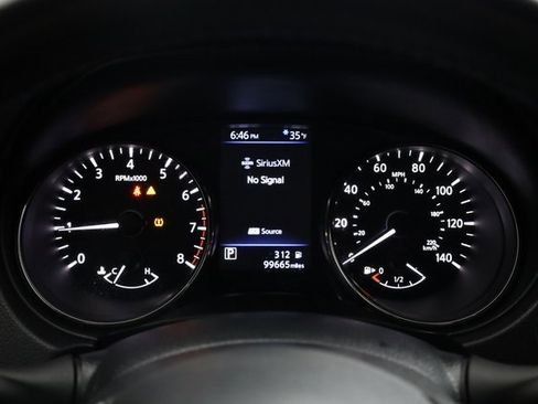 Used 2018 Nissan Rogue SV image 16