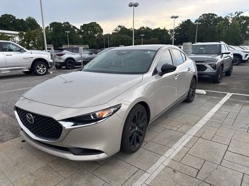 Used 2025 MAZDA MAZDA3 s FWD image 1