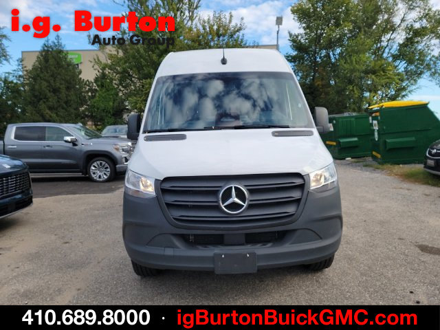 Used 2025 Mercedes-Benz Sprinter 2500 image 2