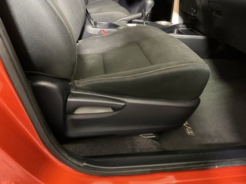 Used 2015 Toyota RAV4 XLE image 33