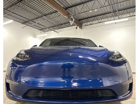 Used 2024 Tesla Model Y Performance image 3