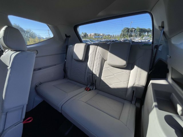 Certified 2026 Volkswagen Atlas SE FWD image 15