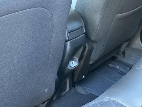 Used 2020 Jeep Renegade Altitude FWD image 14