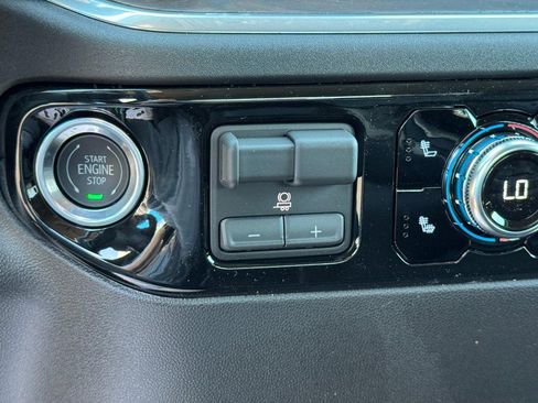 New 2026 GMC Sierra 2500 SLT w/ Max Trailering Package image 32