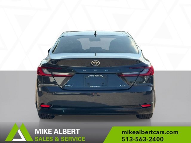 Used 2025 Toyota Camry XLE FWD image 5