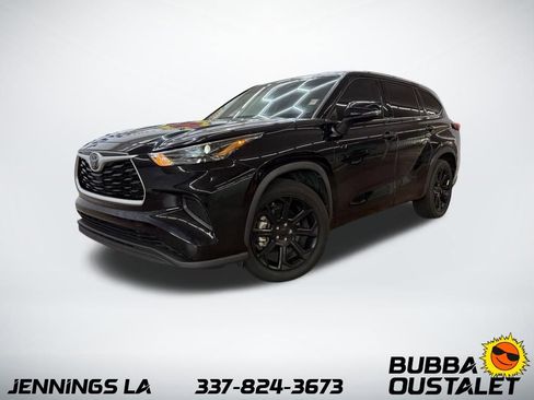 Used 2022 Toyota Highlander L FWD image 1