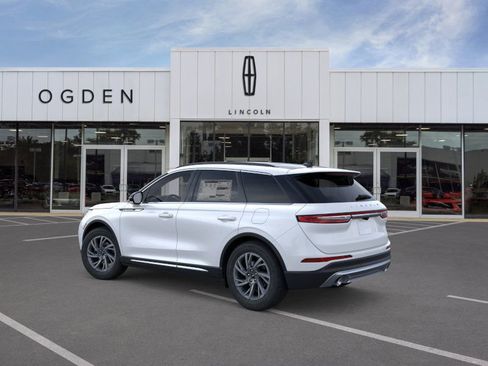 New 2026 Lincoln Corsair Premiere image 4