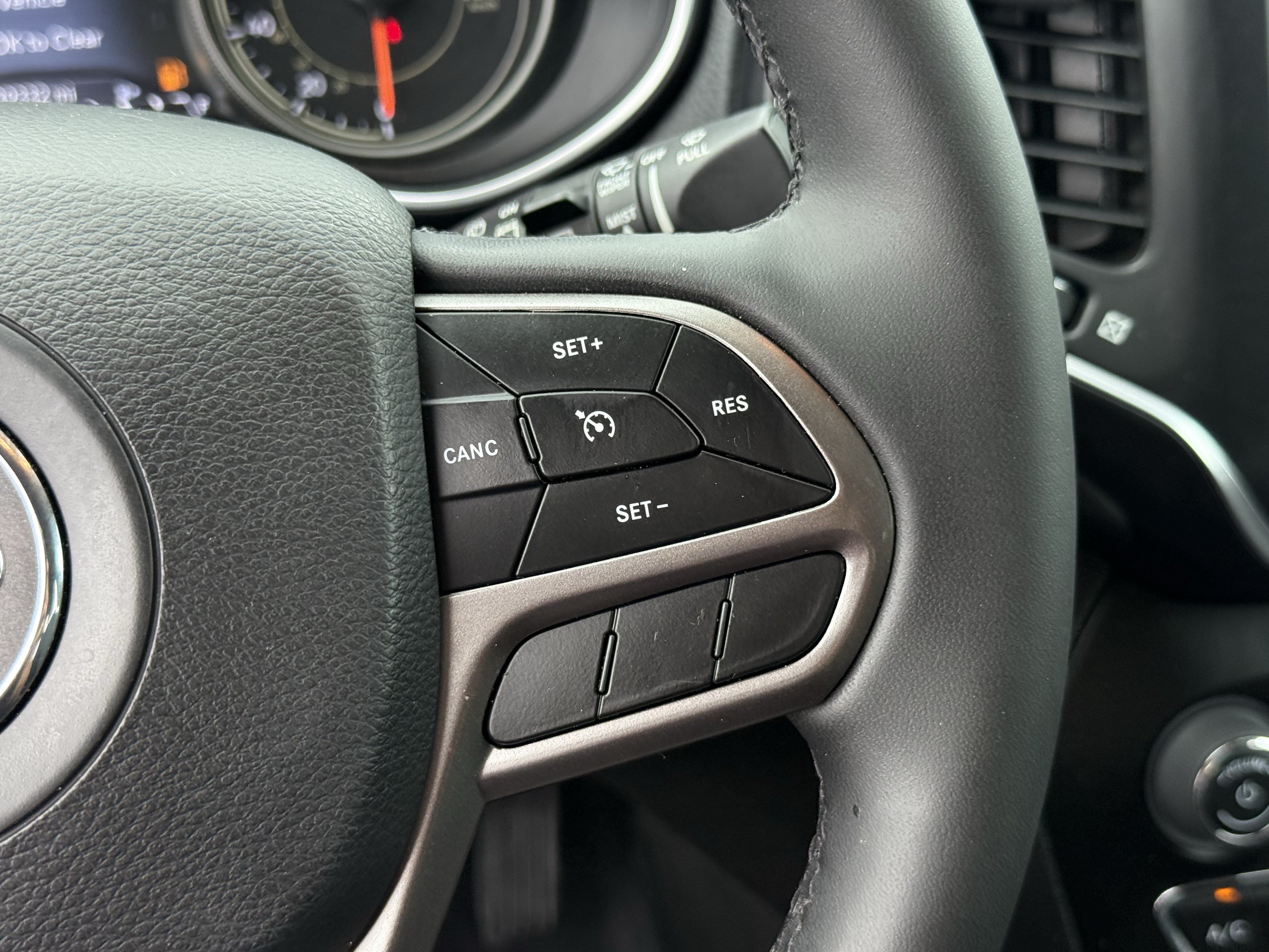 Used 2022 Jeep Cherokee Latitude Lux FWD image 17