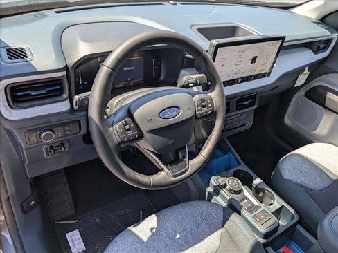 New 2025 Ford Maverick XLT w/ XLT Luxury Package image 3