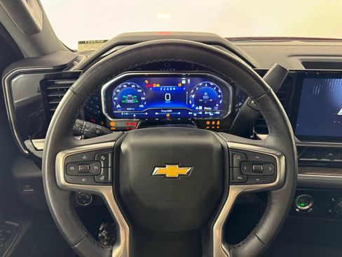 Used 2022 Chevrolet Silverado 1500 LT AWD/4WD image 13