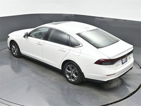 Certified 2024 Honda Accord EX image 30