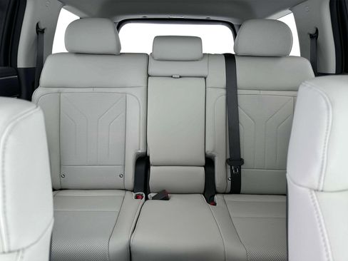 New 2025 Hyundai Santa Fe SEL image 16