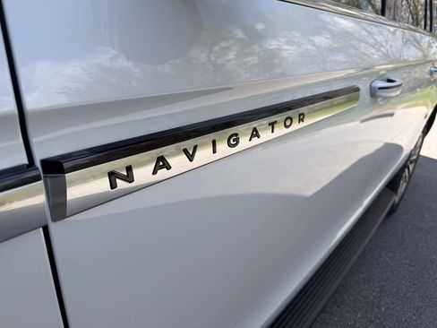 New 2026 Lincoln Navigator L Premier AWD/4WD image 51