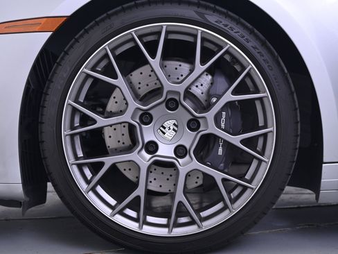 Used 2025 Porsche 911 Carrera image 11