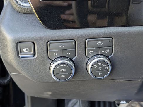 New 2026 GMC Sierra 1500 Elevation image 21