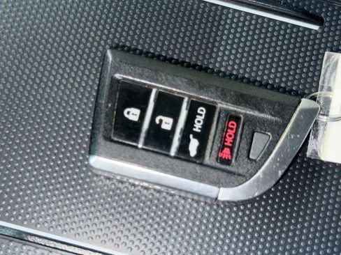 Used 2025 Acura MDX FWD image 28