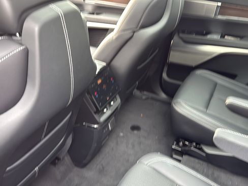 New 2026 Cadillac Vistiq Luxury w/ LPO, Floor Liner Package image 29