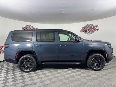 Used 2024 Jeep Wagoneer Series II w/ Convenience Group I AWD/4WD image 8
