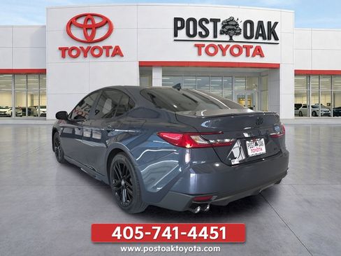 Used 2026 Toyota Camry SE w/ Convenience Package FWD image 5