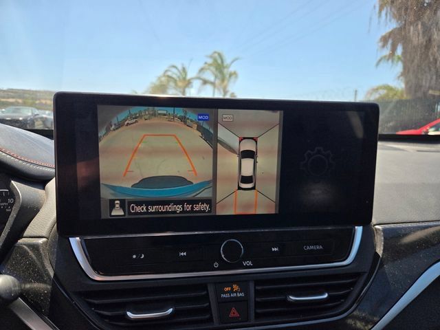 Used 2023 Nissan Altima 2.0 SR FWD image 11