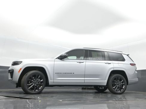 New 2026 Jeep Grand Cherokee L Limited AWD/4WD image 37