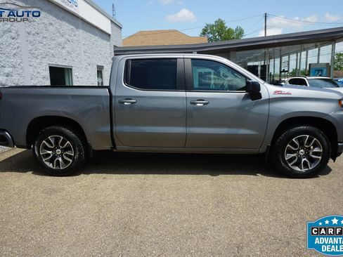 Used 2022 Chevrolet Silverado 1500 RST AWD/4WD image 6