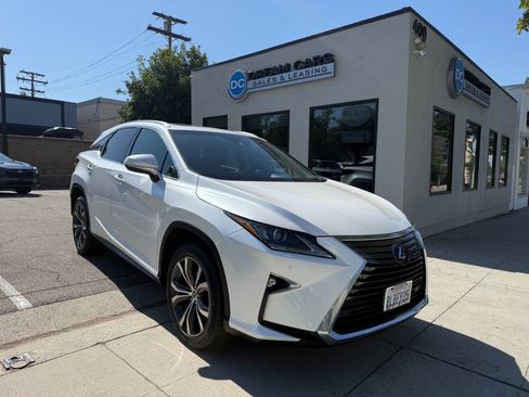 Used 2019 Lexus RX 350 FWD w/ Navigation Package image 2