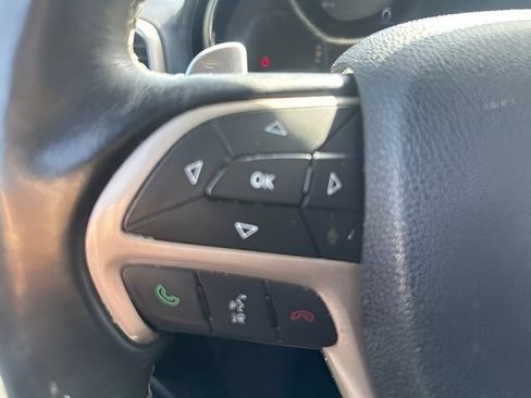 Used 2015 Jeep Grand Cherokee Overland AWD/4WD image 19