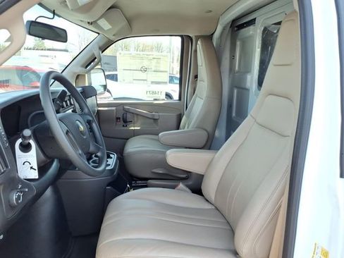 New 2025 Chevrolet Express 3500 w/ Power Convenience Package image 9