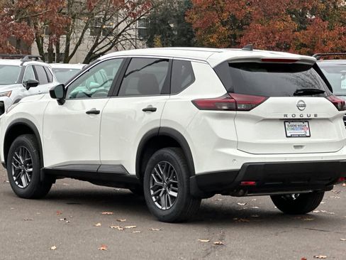 New 2026 Nissan Rogue S image 6