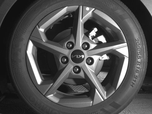 Used 2025 Kia K4 FWD image 14