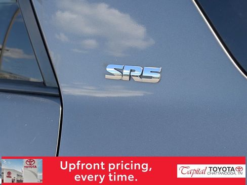 Used 2010 Toyota 4Runner SR5 AWD/4WD image 8