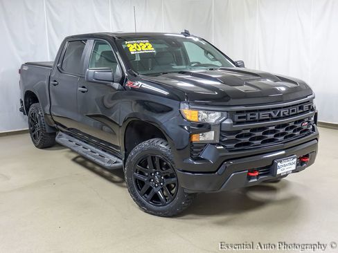 Used 2022 Chevrolet Silverado 1500 Custom Trail Boss AWD/4WD image 2